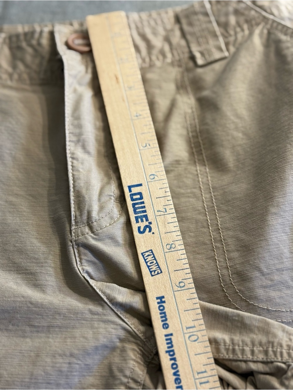 Cabela's Women's Khaki Cargo Utility Hiking Shorts Size 10 Cotton Tencel Blend - Picture 9 of 10